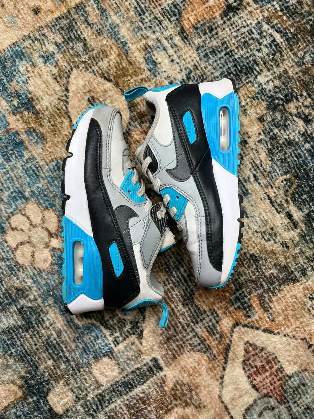 Nike Air Max 90 EasyOn Preschool Sneakers Platinum Tint/Blue Lightning/Wolf Grey